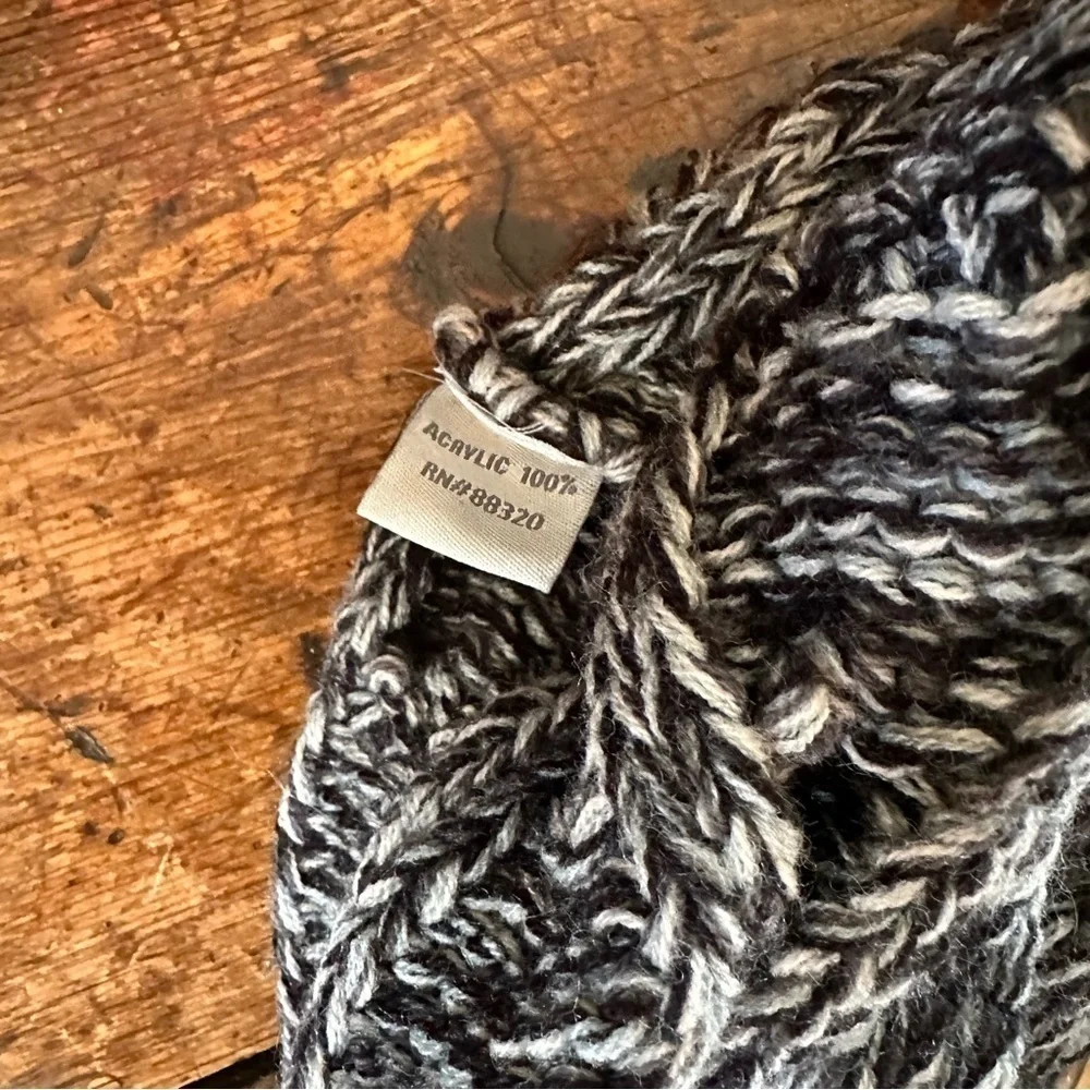 NWT CC Soft Knit Infinity Scarf
